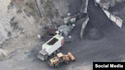 Сүлүктүдөгү көмүр кендердин бири. УКМК тараткан сүрөт. 