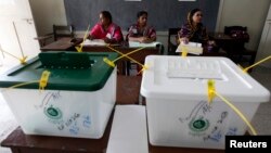 د پاکستان انتخاباتي کمېشن ویلي دي چې د ۲۰۲۴ز کال په جنورۍ کې عام انتخابات کوي - پخوانی انځور.