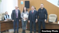 Павел Конторбаевге Орусиянын паспортун тапшыруу. Бердск шаары, 21-ноябрь 2023-жыл