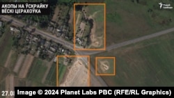 Спадарожнікавы здымак акопаў за 8 кілямэтраў ад мяжы з Украінай па дарозе да беларускага гораду Добруш. Акопы зьявіліся недзе 22 жніўня, пасьля «ўзмацненьня». Здымак 27 жніўня 2024 году