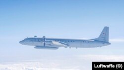 Орусиянын Ил-20 чалгын учагын НАТОнун аскер-аба күчтөрү Балтиканын үстүндө кармады