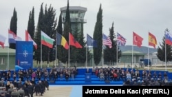 Ceremonia inauguruese e bazës ajrore të NATO-s në Shqipëri.