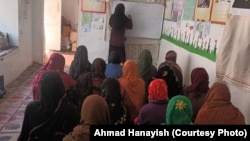 کورس سواد آموزی که در پنج ولسوالی ولایت پروان برای زنان و مردان از سوی نونیسف راه اندازی شده است