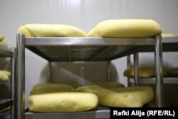 Kilogram šarskog sira košta osam evra.