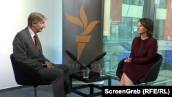  جرمني د بهرنیو چارو وزیره انالینا بیربوک وايي، په افغانستان کې د نړۍ په سطحه د نجونو او ښځو سختې سرغړونې کېږي.