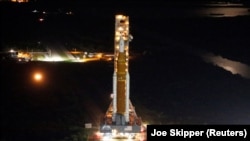 SLS ракетасы Канаверал космодромунун старттык аянтчасында.