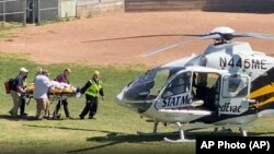 لحظه انتقال سلمان رشدی به بالگرد 