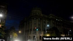 Ministarstvo spoljnih poslova je jedna u nizu državnih institucija u ulici Kneza Miloša u centru Beograda koje su u mraku