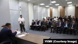 Камчыбек Ташиев шектүүлөрдүн бардыгы жазаланарын, жетекчилер боюнча президентке сунуш берерин билдирди.