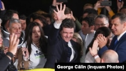 Нікушор Дан выступае пасьля абвяшчэньня перамогі на выбарах у Румыніі