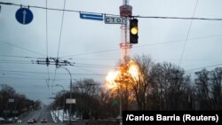 Фотографија од нападот на ТВ кулата во Киев