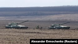 Tanket ruse në rajonin e Donjeckut më 6 mars 2022.