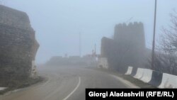 სიღნაღის ისტორიული გალავნის დაზიანებული თაღი