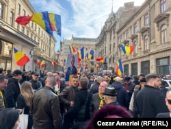 Susținătorii lui Călin Georgescu în fața Biroului Electoral Central