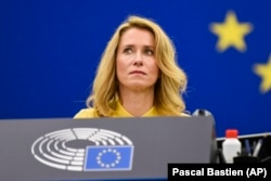 Premierul Estoniei, Kaja Kallas, ținând un discurs în fața Parlamentului European de la Strasbourg, Franța, 9 martie 2022.
