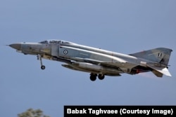 یک فروند اف-۴ئی نیروی هوایی یونان