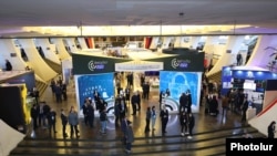 Открытие 3-й Международной выставки оборонных технологий ArmHighTech-2022 в Ереване, 31 марта 2022 г.