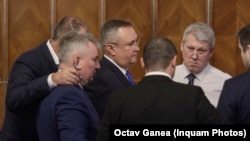 Ultima ședinta de guvern din anul 2022, organizată la Palatul Victoria, București, 28 decembrie 2022. În fotografie apar Lucian Bode, premierul Nicolae Ciucă și ministrul Justiției, Cătălin Predoiu.