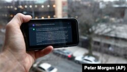 ChatGPT na ekranu telefona 