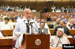 شهباز شریف د اپرېل پر ۱۱مه د پخواني وزیراعظم عمران خان تر ګوښه کېدو وروسته د نوي وزیراعظم په توګه منتخب شو.