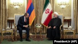 Հայաստանի վարչապետ Նիկոլ Փաշինյանը Թեհրանում հանդիպում է Իրանի նախագահ Հասան Ռոհանիի հետ, 27-ը փետրվարի, 2019թ.
