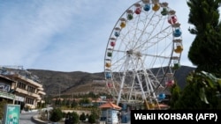 طالبان زنان را از رفتن به تفریحگاه ها و حتی رفتن به حمام های زنانه نیز منع کرده اند.