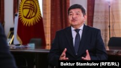 Акылбек Жапаров.