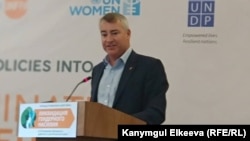 Британиянын Кыргызстандагы элчиси Робин Орд-Смит.