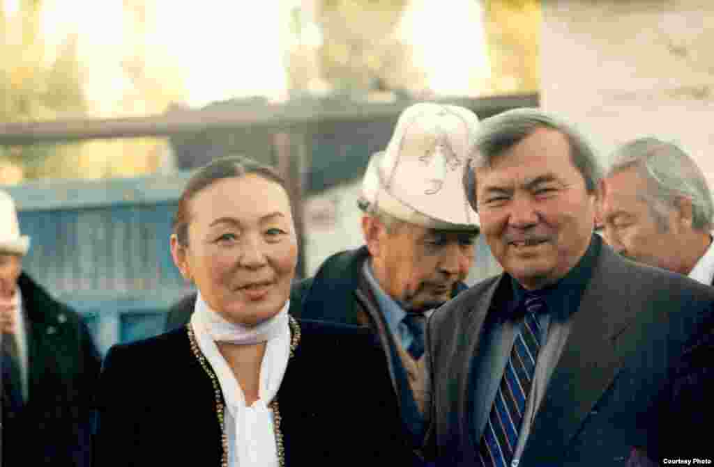 Жамал Сейдакматова &laquo;Акбаранын көз жашы&raquo;, &laquo;Караш-Караш окуясы&raquo;, &laquo;Отко таазим&raquo;, &laquo;Мен - Тянь-Шань&raquo;, &laquo;Эрте жаздагы турналар&raquo;, &laquo;Ак илбирстин тукуму&raquo;, &laquo;Толкундар жээкте өлүшөт&raquo;, &laquo;Курманжан датка&raquo; жана башка жыйырмага чукул кинотасмада, Кыргыз драма театрынын жана "Тунгучтун" сахнасында жүздөн ашуун ар түрдүү образдарды жараткан.