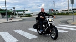 Михаил Лощинин на мотоцикле