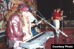 «Басовішча» 1992. Да канцэрту рыхтуецца «Мроя»