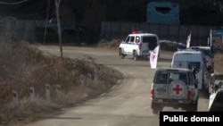 Կարմիր Խաչի ավտոմեքենաները Լաչինի միջանցքում, արխիվ