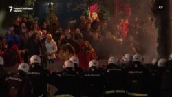 Судири на демонстрантите со полицијата во Подгорица