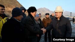 Баткен. 25-декабрь, 2022-жыл.  Сүрөт президенттин басма сөз кызматына таандык. 