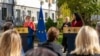 Predsednica Evropske komisije Ursula Von der Leyen i predsednica Kosova Vjosa Osmani na pres konferenciji, Priština, 27. oktobar 2022. 