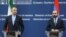 Министр иностранных дел Ирана Хосейн Амир Абдоллахиан (слева) и министр иностранных дел Армении Арарат Мирзоян на совместной пресс-конференции, Ереван, 20 октября 2022 г.