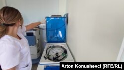 Aparatura për sterilizimin e pajisjeve të gastroskopisë.