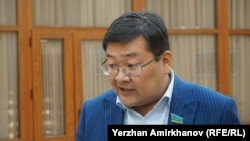 Айдос Сарым.