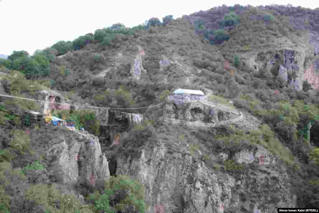 Малый водопад