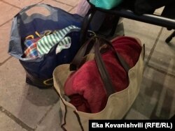 მარიამის ნივთები, რომელთაც თან ატარებს ქუჩაში ყოფნისას