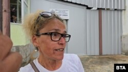 Десислава Иванчева на излизане от затвора в Сливен