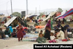 د سپين بولدک له لارې ګڼ افغانان چمن ته را روان دي