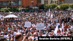 Protesta e punëtorëve të sektorit publik e organizuar nga Bashkimi i Sindikatave të Pavarura të Kosovës, Prishtinë 20 maj 2022.