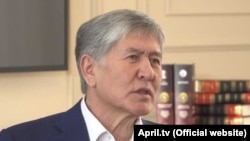 Алмазбек Атамбаев.