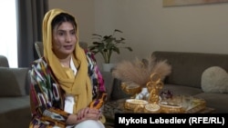 Sara Seerat locuiește la Berlin într-un apartament de două camere cu părinții și cei doi frați.