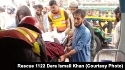 په پاکستان کې وخت په وخت په ټرافیکي پېښې کېږي چې مرګژوبله اړوي - پخوانی انځور.