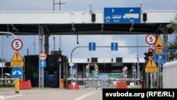 Пераход Кузьніца на мяжы Польшчы зь Беларусьсю, архіўнае фота