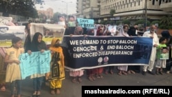 په کراچۍ کې د جون پر ۱۹مه مظاهره چيانو له حکومته وغوښتل چې ټول لادرکه بلوڅان دې پيدا کړي. 