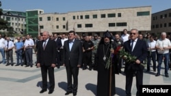 Nagorno Karabakh - President Arayik Harutyunian and other Karabakh Armenian leaders attend an official ceremony in Stepanakert, September 2, 2022.