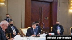 Акылбек Жапаров, Кыргызстандын Министрлер кабинетинин төрагасы. Нур-Султан шаарындагы өкмөттөр аралык кеңештин жыйынында. 25-февраль, 2022-жыл.